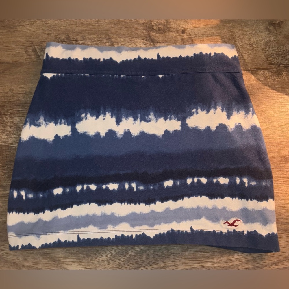 size small Hollister mini skirt